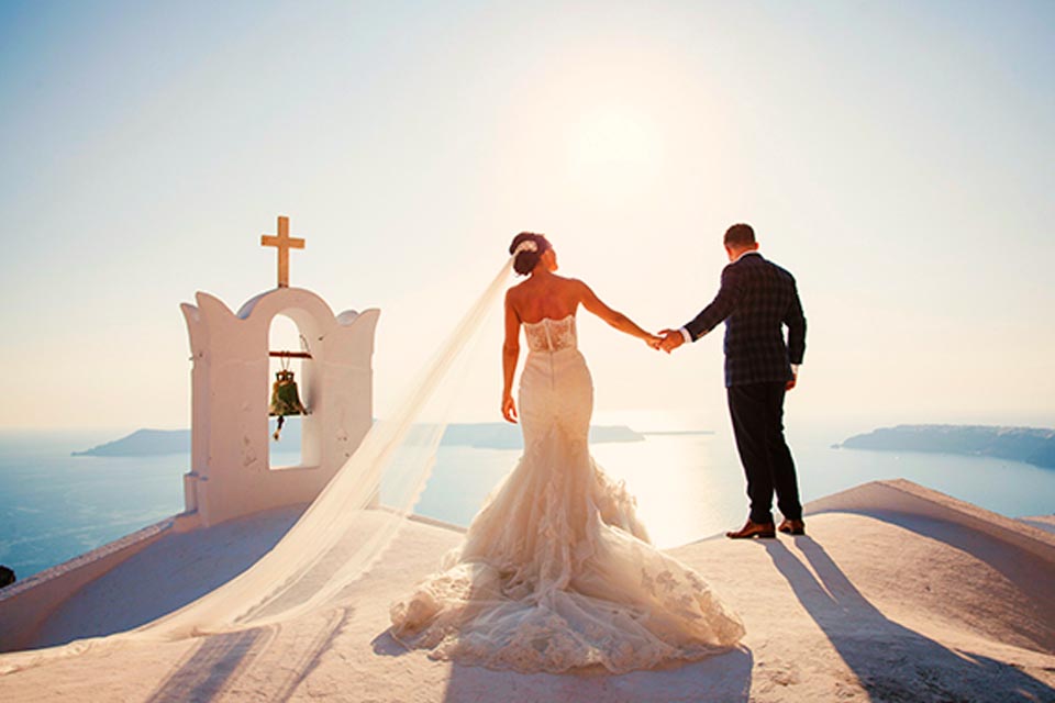 Chic Fairytale Wedding in Santorini | Gill & Ronnie
