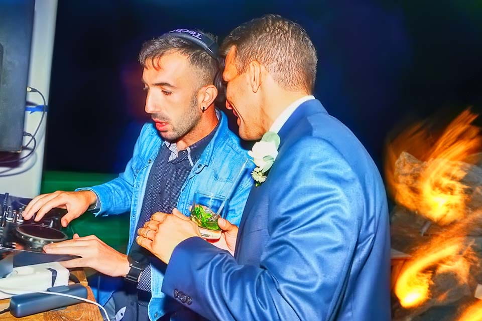 Should My Wedding DJ in Greece Accept Song Requests?